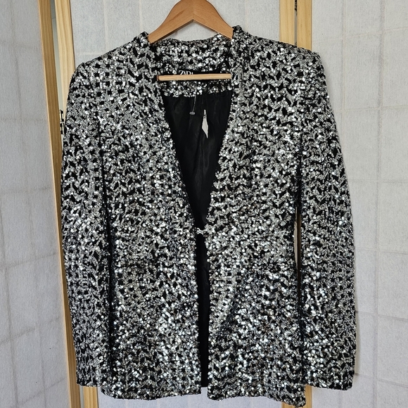 ZARA SEQUIN COLLARLESS BLAZER - Picture 2 of 14